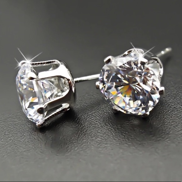 18K white gold plated 7.5mm round stud earrings - Picture 2 of 4